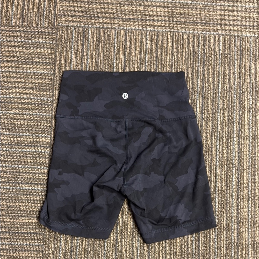 lululemon Black Camo align 6” Shorts size 6